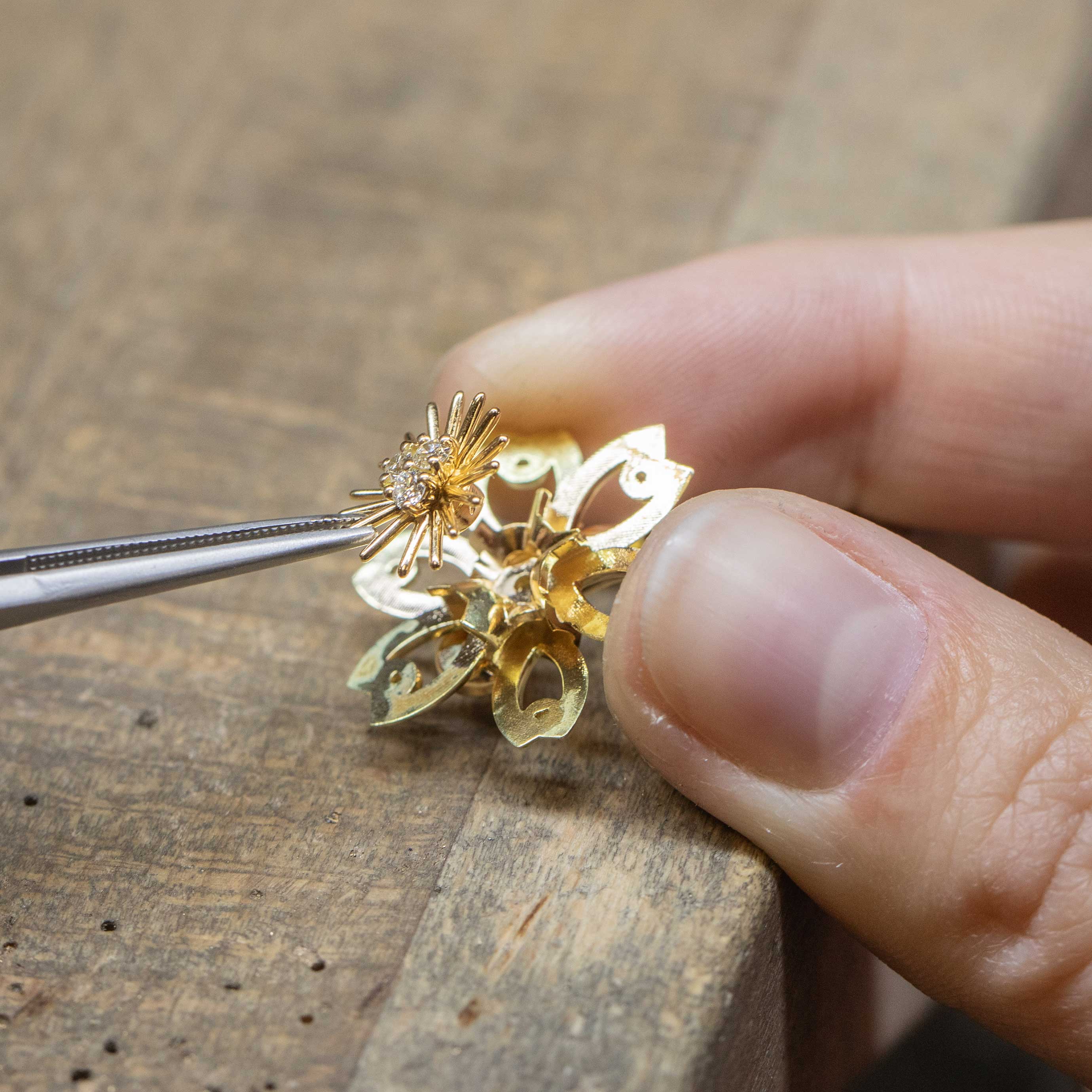Jewelry work, assembling, Van Cleef & Arpels